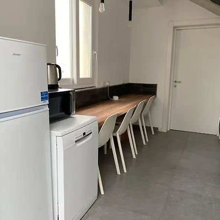 Minimal & Arty Townhouse *