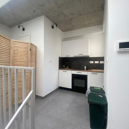 Minimal & Arty Townhouse