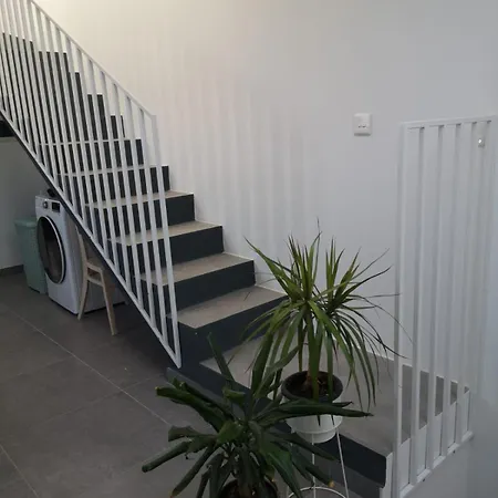 Minimal & Arty Townhouse Homestay