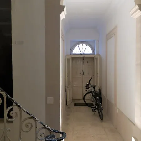 Alloggio in famiglia Minimal & Arty Townhouse