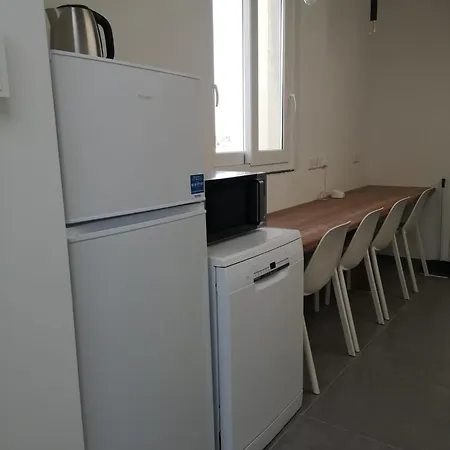 Alloggio in famiglia Minimal & Arty Townhouse *