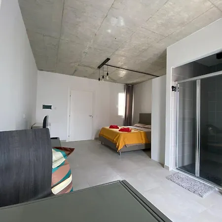 Minimal & Arty Townhouse Hamrun