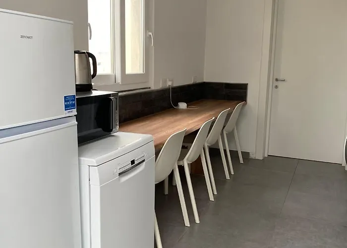 Minimal & Arty Townhouse *