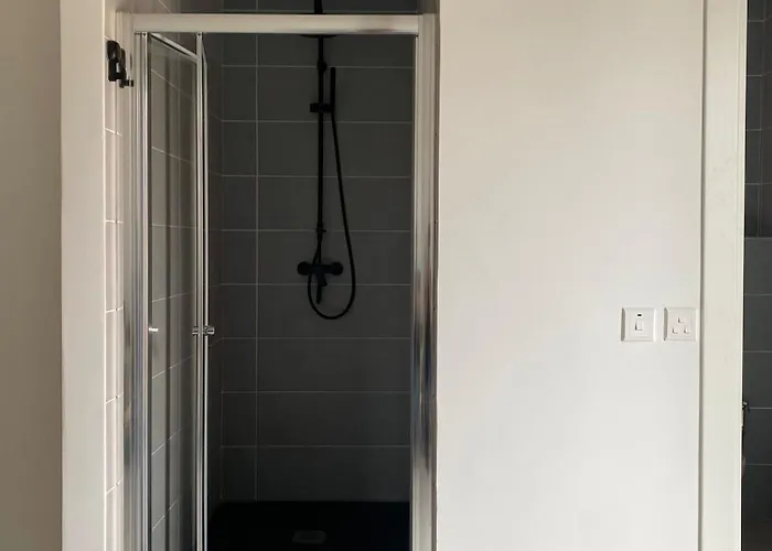 Minimal & Arty Townhouse *