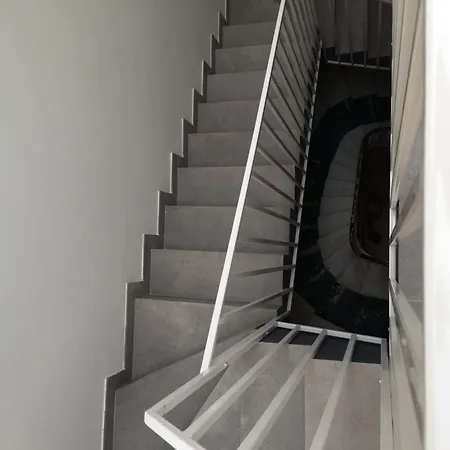 Minimal & Arty Townhouse * Hamrun
