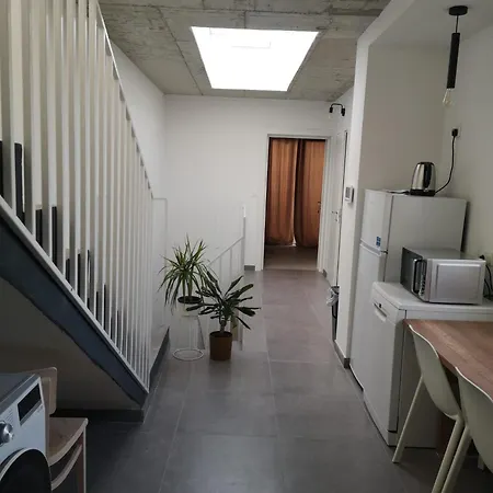 Ubytování v soukromí Minimal & Arty Townhouse