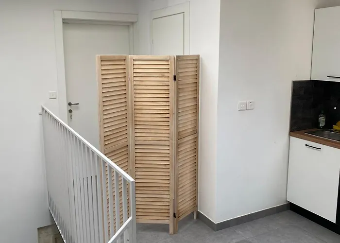 Minimal & Arty Townhouse