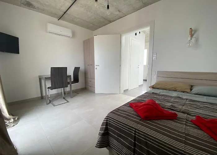 Minimal & Arty Townhouse * Hamrun