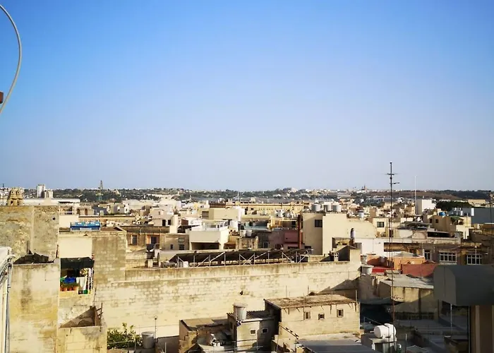 Minimal & Arty Townhouse